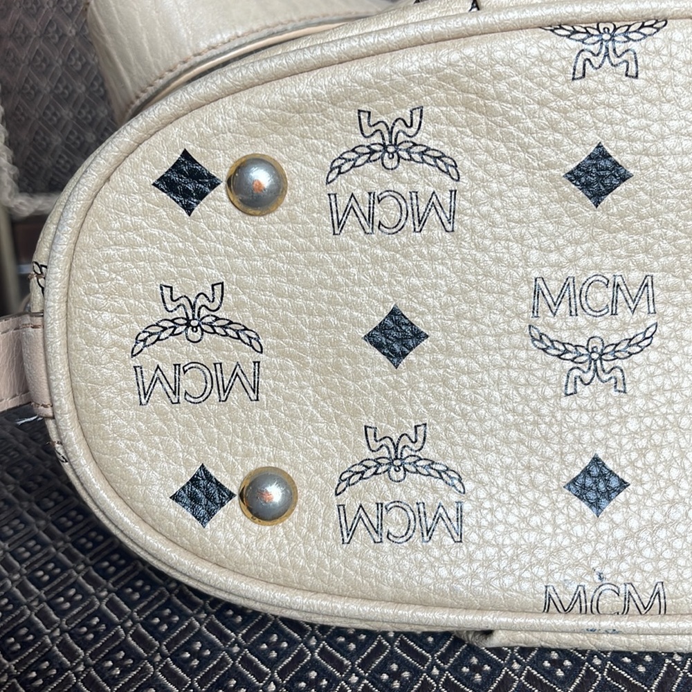 MCM BEIGE VISETOS COATED LOGO CANVAS & LEATHER HOBO SHOULDER OR CROSSBODY BAG - Picture 14 of 17